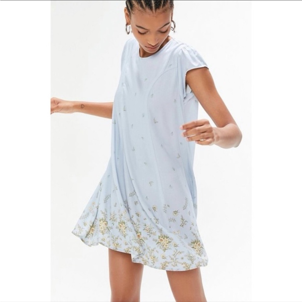 Urban Outfitters Light Blue Floral Dress Size Large